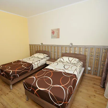 Хотел Радина Hotel 2*